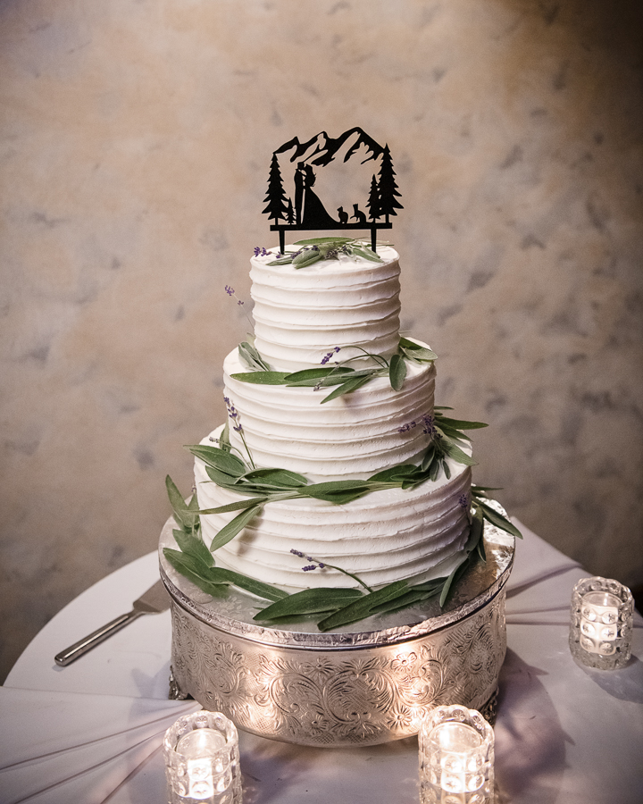 Wedding Cake Rustic Red Maple Vineyard Wedding