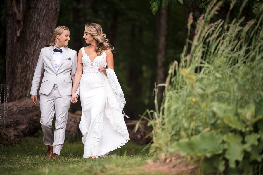 Wedding Candid Photographer Gilbertsville Farmhouse