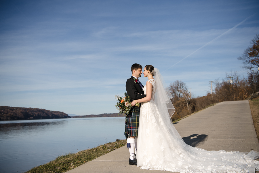 Hudson River Marist New Wedding Bride and Groom